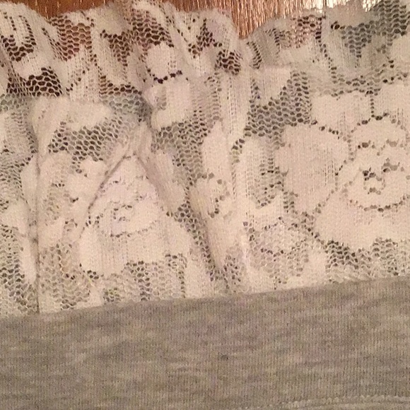 89th + Madison Blouse - Picture 5 of 6